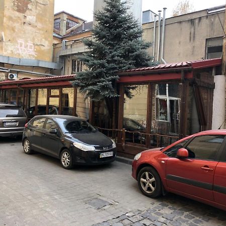 Apartment on Mikhalcuk Lviv Buitenkant foto