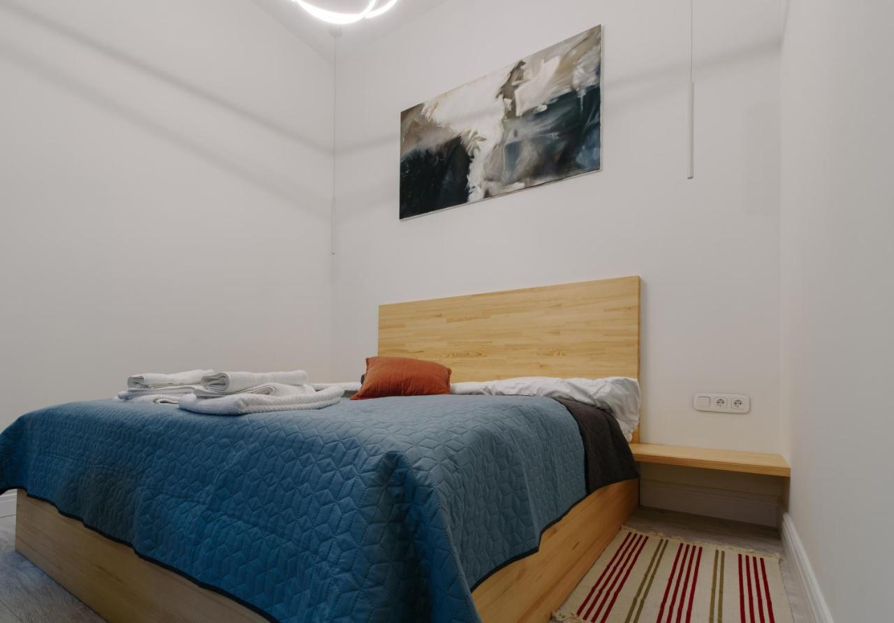 Apartment on Mikhalcuk Lviv Buitenkant foto