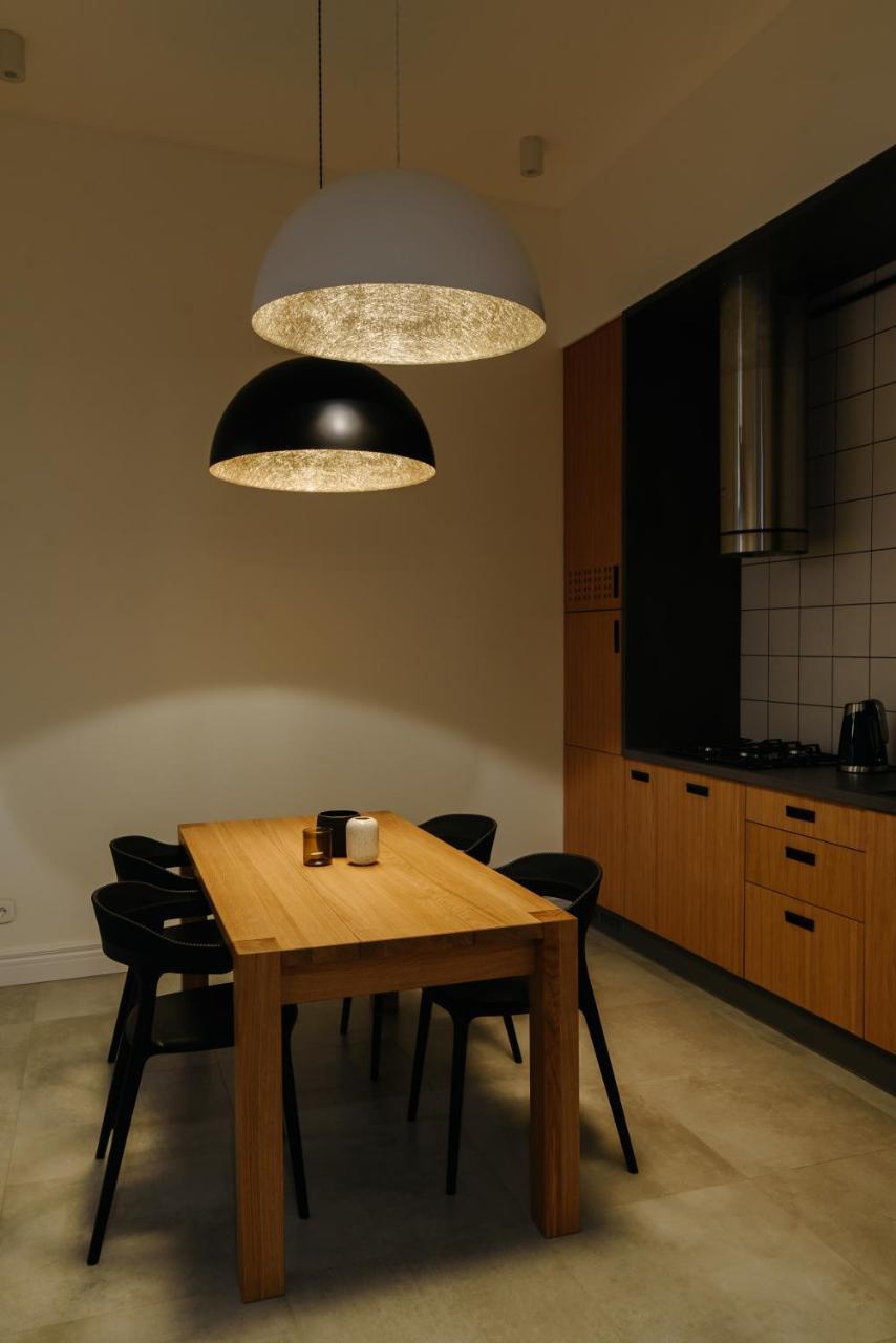 Apartment on Mikhalcuk Lviv Buitenkant foto