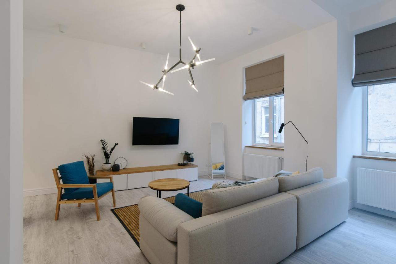 Apartment on Mikhalcuk Lviv Buitenkant foto